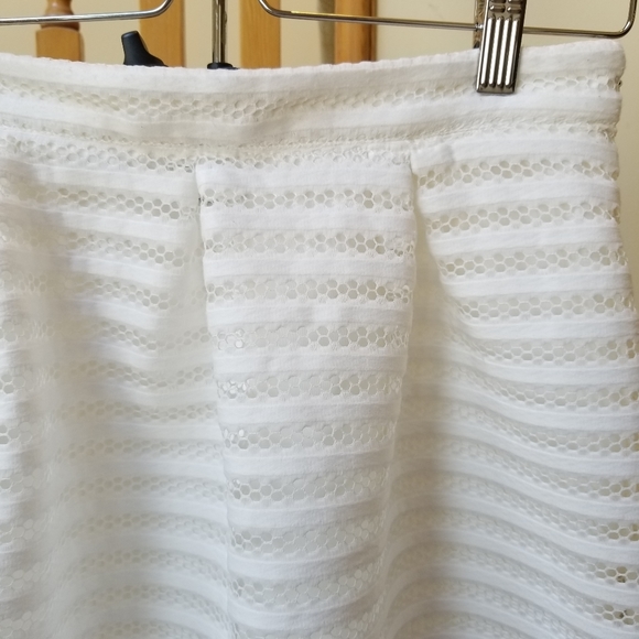 THALIAN White Ribbon Lace Box-Pleat A-line skirt Size 6 - Picture 7 of 8